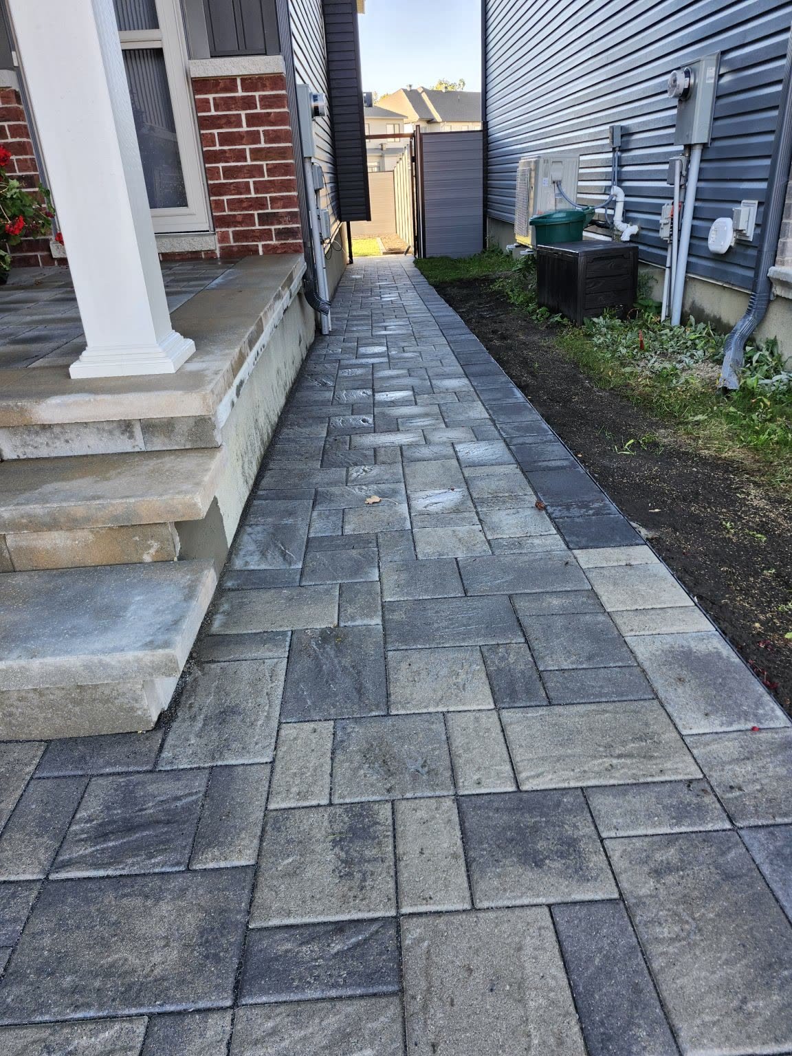 Interlock Installer Ottawa | Driveways, Patios & Walkways